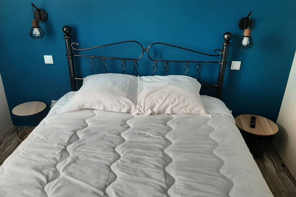 Apartamento entero, Apartamento '105 - T2 Cosy' con Wi-Fi y Aire Acondicionado in Bourg-Saint-Andéol, Privas