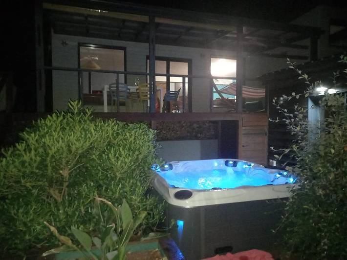 Location de vacances pour 6 personnes, avec jardin et jacuzzi à Pluherlin - 4