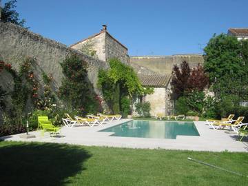 Chambre d’hôte pour 2 personnes, avec vue ainsi que piscine et terrasse à Villeneuve-lès-Avignon