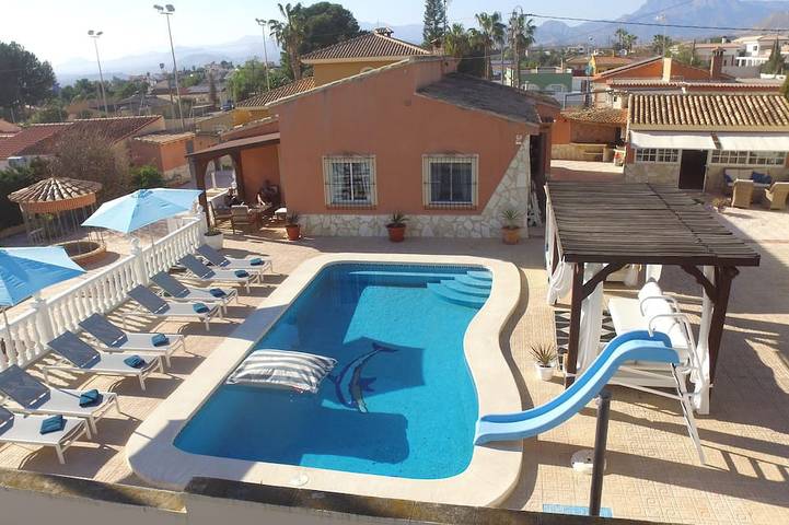 Villa pour 12 personnes, avec jardin à Busot