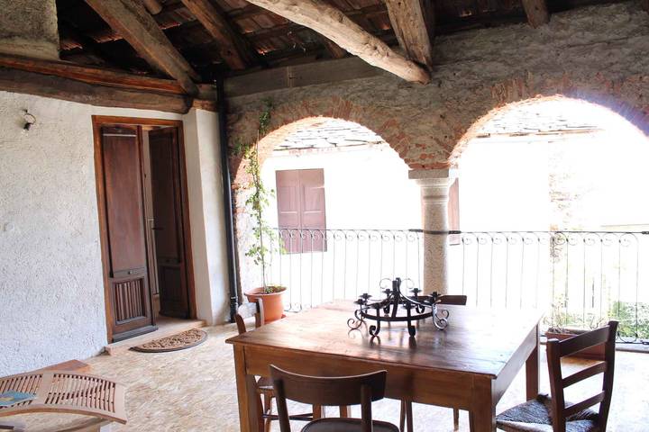 Ganze Ferienwohnung, Ferienwohnung direkt in der Altstadt in Centonara, Madonna del Sasso
