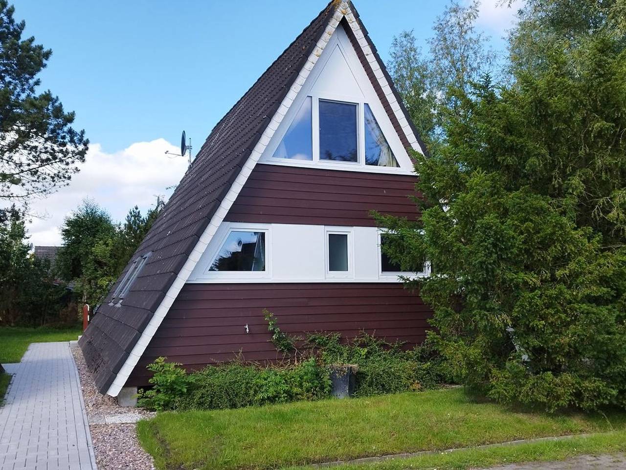 Nurdachhaus Fuxbau - Gemütliches Nurdach-Ferienhaus Fuxbau im Ferienpark Fedderwardersiel in Fedderwardersiel, Butjadingen