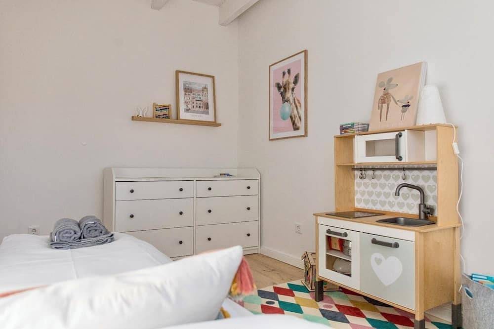 Ganze Wohnung, Maartje – Schöne Ferienwohnung in Rysum bei Greetsiel mit Terrasse & E-Ladesäule in Rysum, Krummhörn