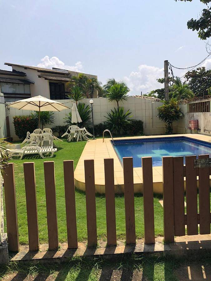 Casas e apartamentos de temporada para 3 pessoas, com jardim e balcão e ainda piscina na Praia do Flamengo