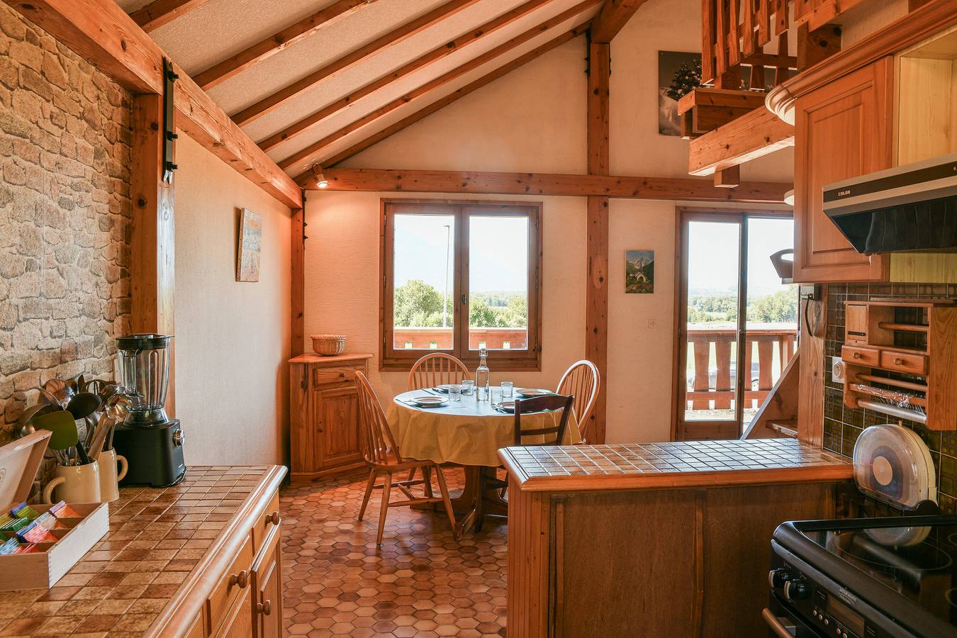 Chalet 'La Lauzière - Parking Jardin' mit Bergblick, privatem Garten und Balkon in Grésy-sur-Isère, Albertville und Umgebung