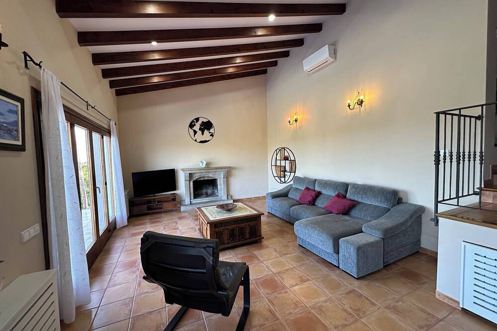 Villa mit Pool und Aussicht in einer sehr ruhigen Gegend. in Bunyola, Mallorca Westen