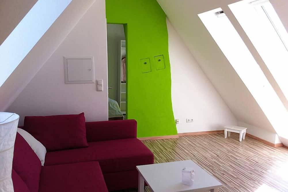 Ganze Wohnung, Modern eingerichtete Ferienwohnung für 1-2 Personen mit wunderschönem Ausblick in Ostercappeln, Wiehengebirge