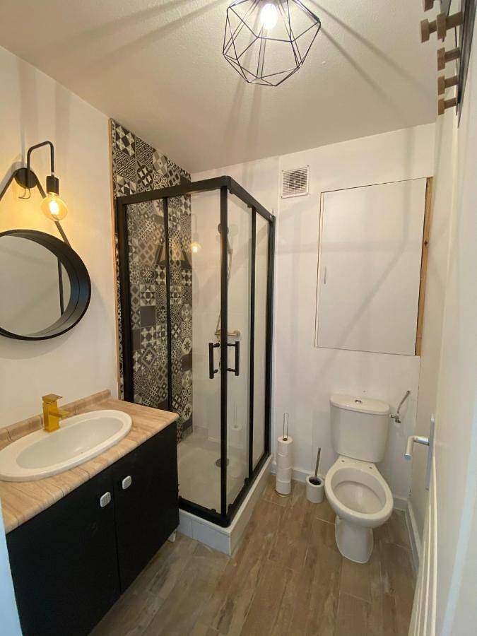 Appartement entier, Studio cosy climatisé avec piscine parking Centre de Brignoles in Brignoles, Région de Brignoles
