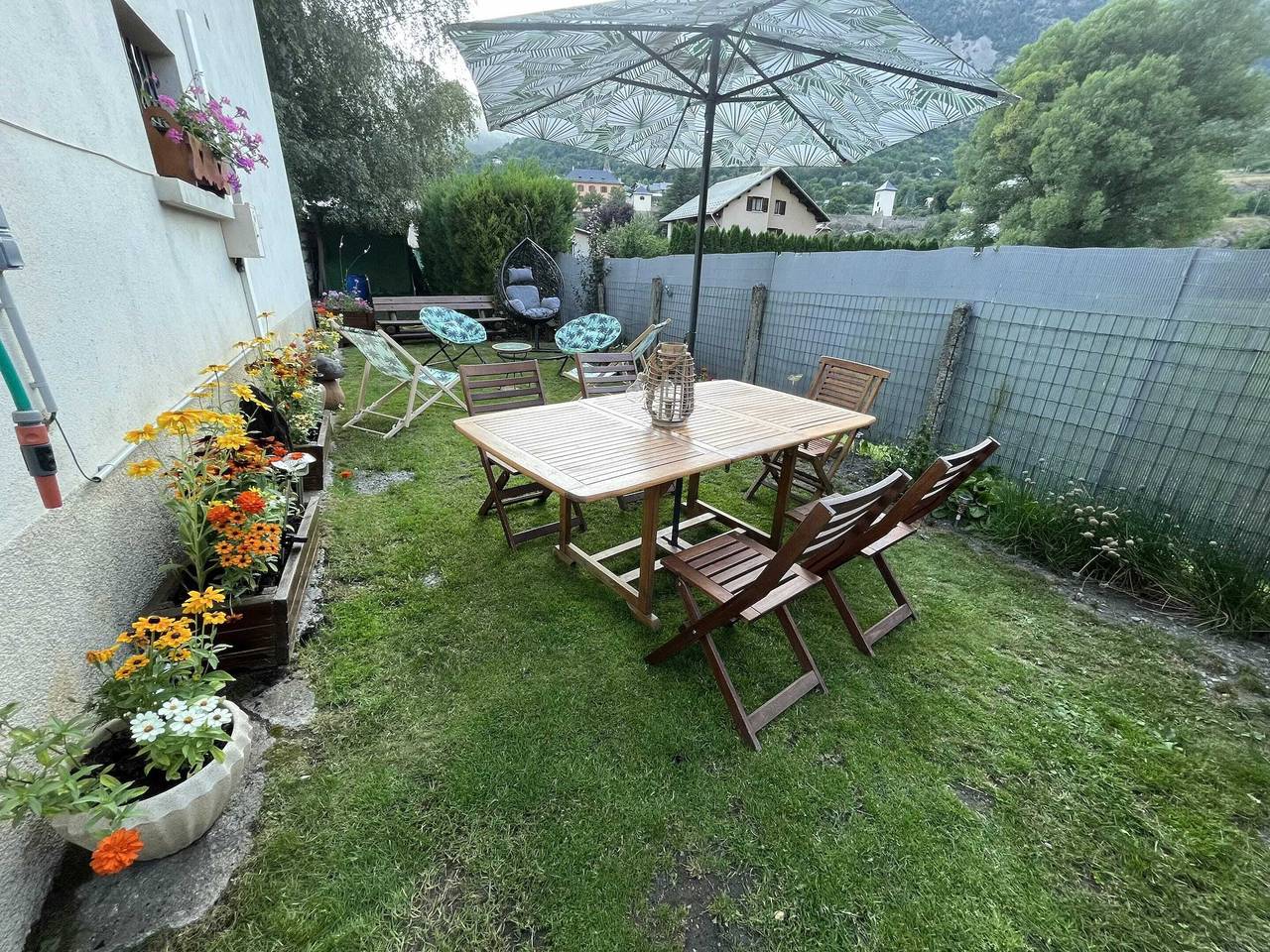 Ganze Wohnung, Geräumige Wohnung in L'Argentière-la-Bessée, Terrasse und Garten in L'Argentière-la-Bessée, Nationalpark Écrins