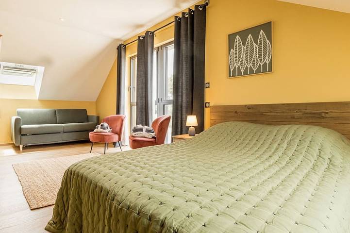 Gîte pour 15 personnes, avec jardin et jacuzzi dans Loireauxence - 3