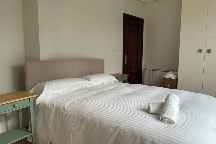 Entire apartment, Apartment close to Usgo Beach and Robayera in Miengo, Cantabrian Coast