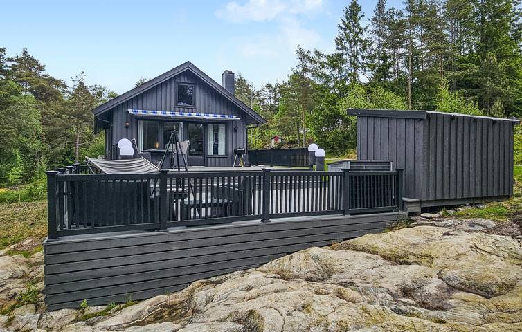 Feriehus for 10 personer, med terrasse og hage i Fredrikstad 