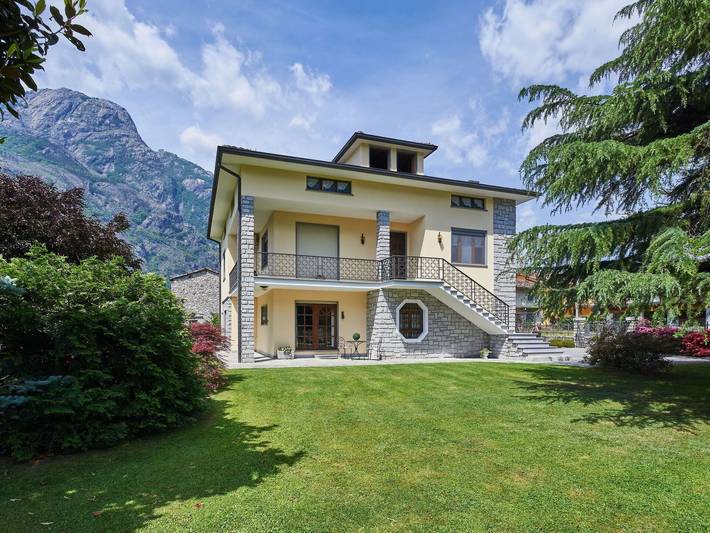 Ferienwohnung für 5 Personen, mit Terrasse und Garten am Comer See