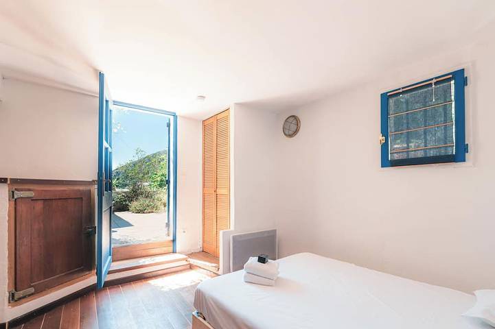 Gîte pour 6 personnes, avec jardin dans Niolon - 2