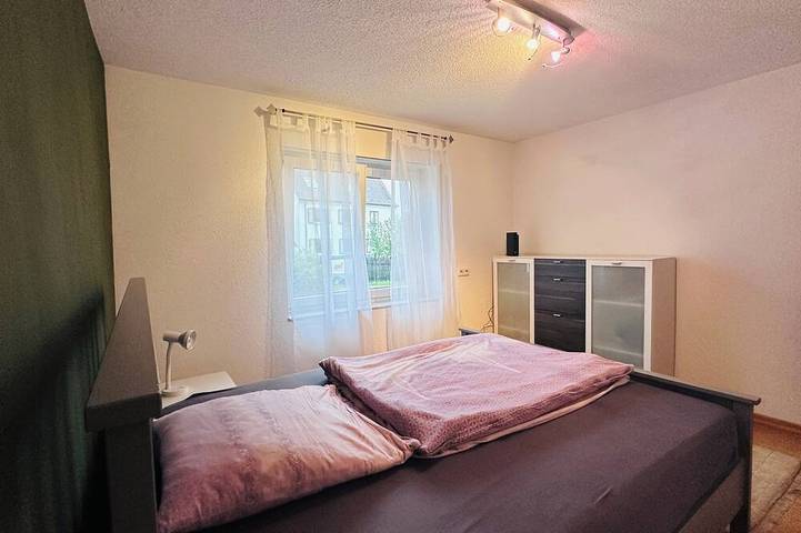 Ganze Wohnung, Ferienwohnung Andrea mit traumhaftem Garten in Sasbach - Jechtingen, Sasbach am Kaiserstuhl