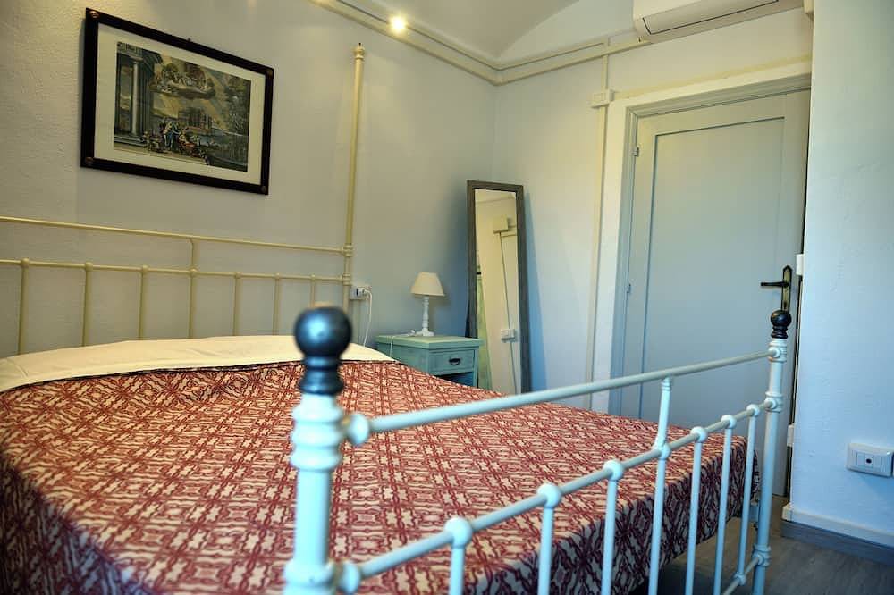 White Iron Room · Casa del Fattore, Villa Luzi in Treia (Italien), Macerata Provinz