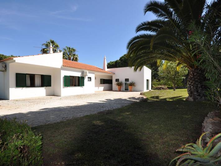 Villa in Vilamoura mit Pool am Golfplatz in Quarteira, Faro Distrikt