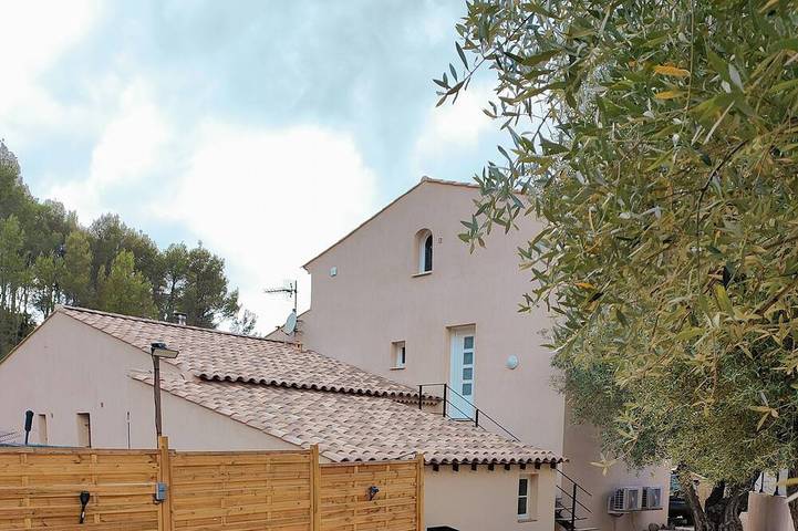 Appartement de vacances pour 6 personnes, avec jardin à Le Beausset