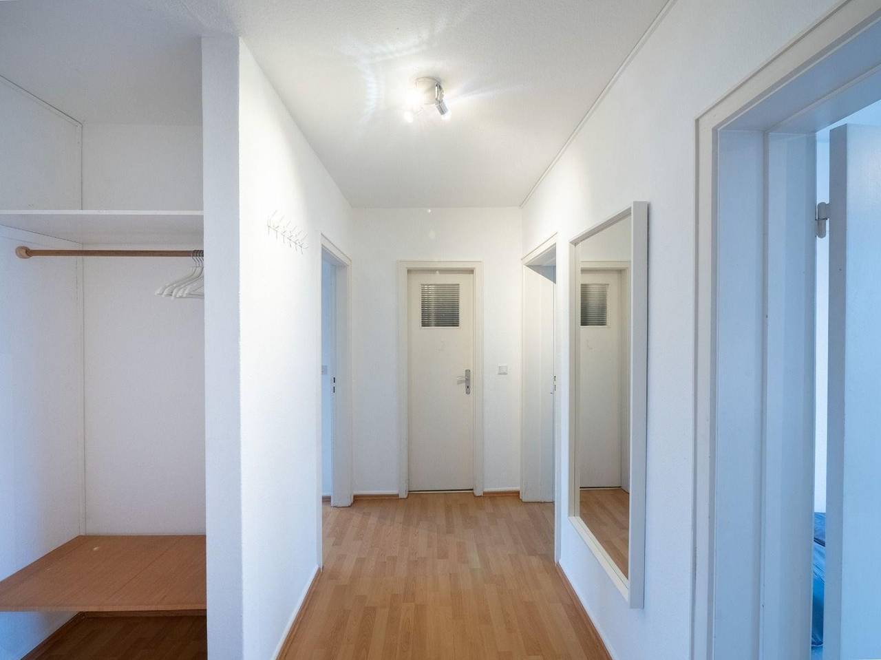 Ganze Ferienwohnung, Monteurwohnung für 6 Personen - 2Og 6 Betten - in Ahrensburg Nähe Hamburg in Ahrensburg, Kreis Stormarn