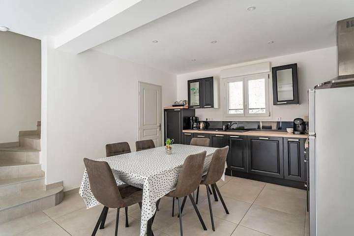 Location de vacances pour 6 personnes, avec terrasse et jardin à Lapalud - 2