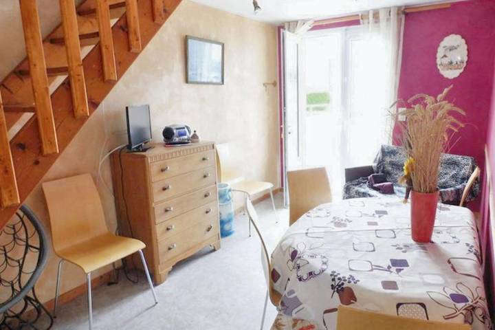 Gîte pour 5 personnes, avec piscine ainsi que jardin et balcon à Montmartin-sur-Mer - 4