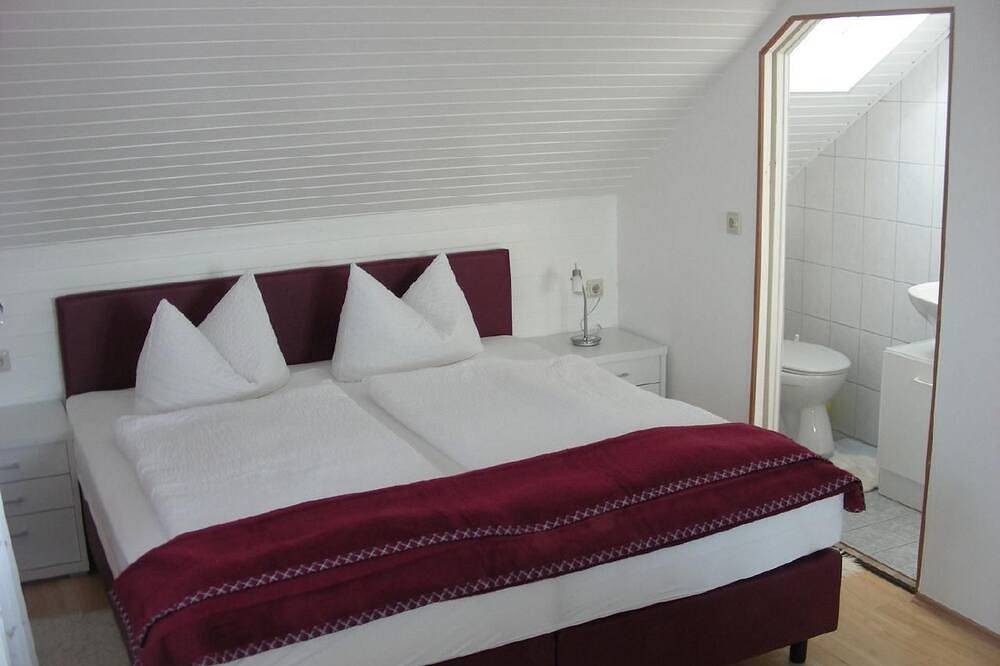 Appartement entier, Haus Holzheimer mit Blick auf die Rhön in Bad Kissingen, Rhön-Bayern