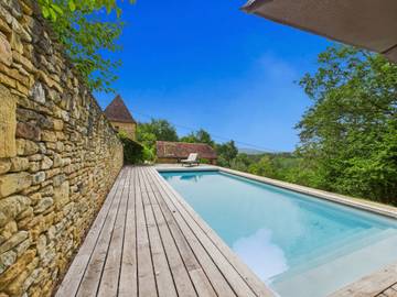 Location de vacances pour 6 personnes, avec jardin et terrasse à Saint-Léon-sur-Vézère