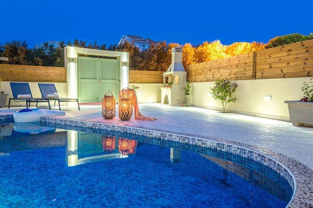 Coral Villa mit privatem Pool und Garten, 2 Schlafzimmer 100 m vom Meer in Kipseli, Zakynthos