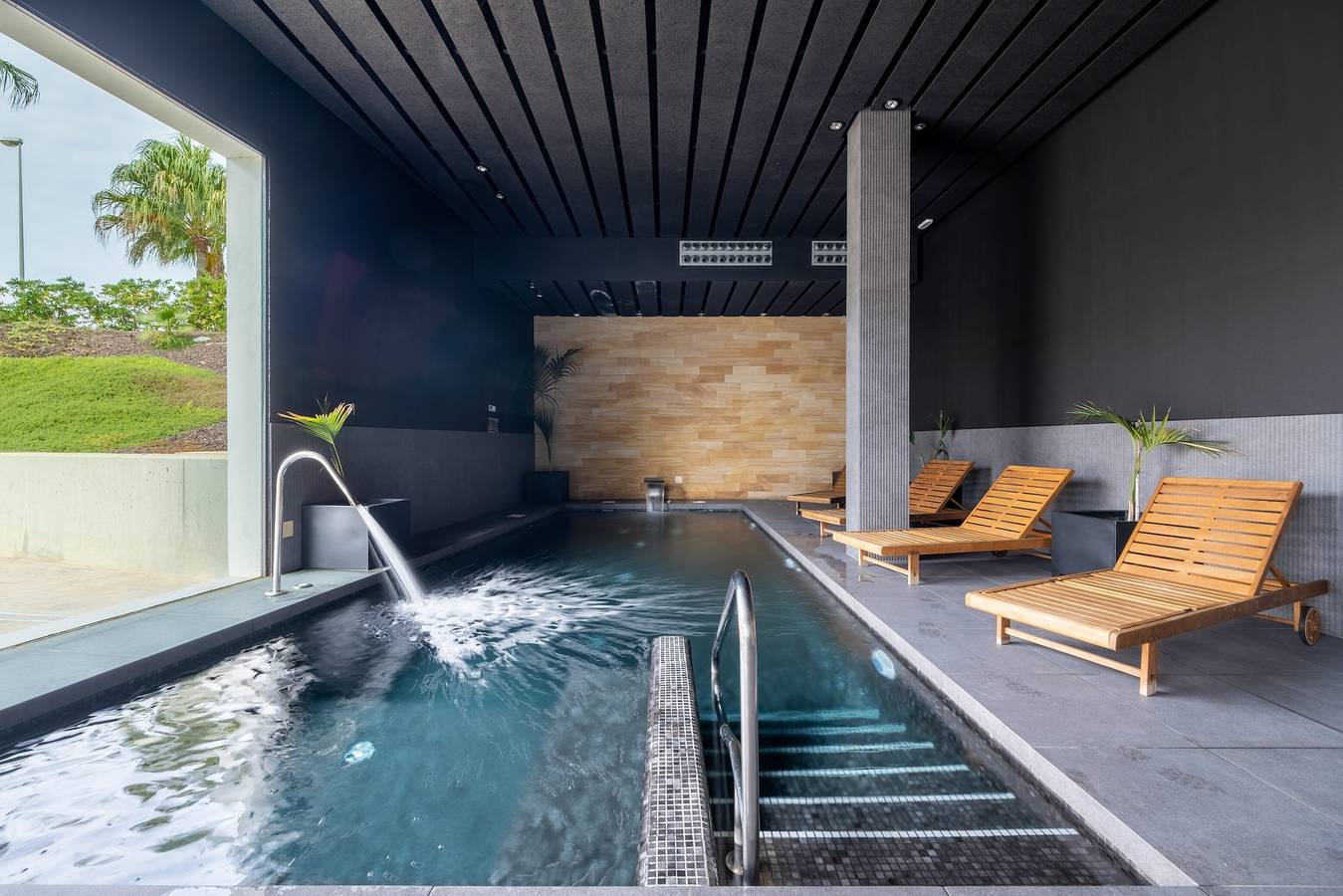 Apartamento entero, Apartamento vacacional "Verano" con piscina climatizada, 5 terrazas privadas y Wi-Fi in Orihuela, Costa Blanca