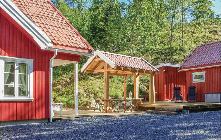 Ferienhaus für 8 Personen mit Sauna in Risør
