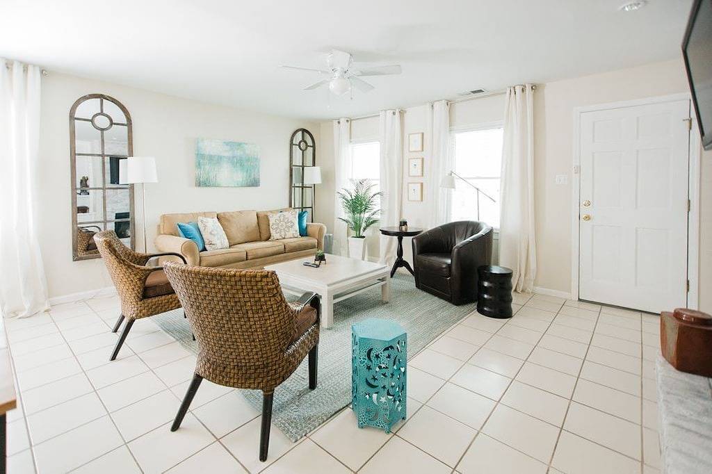 Ganze Wohnung, Bleiben Sie bei Lucky Savannah: Modernes Gartenhaus in Gehweite zum Fluss in Savannah, Chatham County