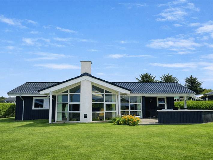 Ferienhaus für 6 Personen, mit Terrasse in Kærgården
