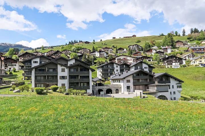Ferienwohnung für 5 Personen, mit Pool und Sauna in Falera