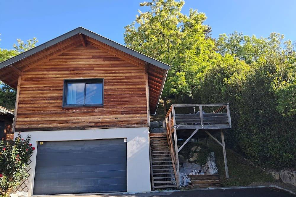 Chalet avec terrasse et petit jardin proche Genève et Annecy in Frangy, Région de Saint-Julien-en-Genevois