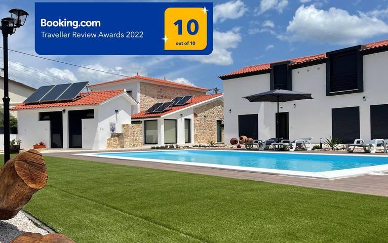 Casa de férias para 19 pessoas, com piscina e vista e ainda jardim, com animais de estimação em Ansiao