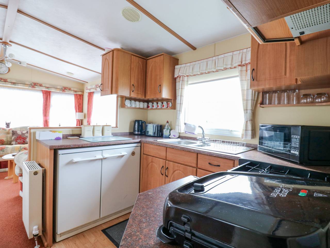120 Caravan in Hemsby, Great Yarmouth