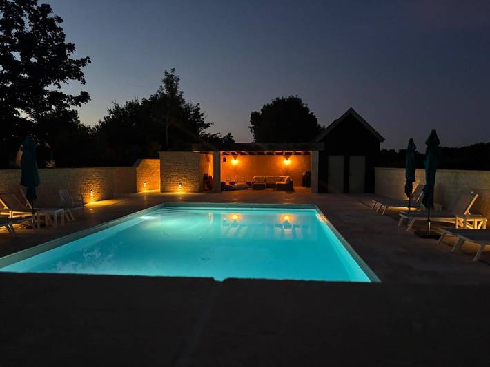 Location de vacances pour 6 personnes, avec vue ainsi que jardin et piscine à Naussannes - 3