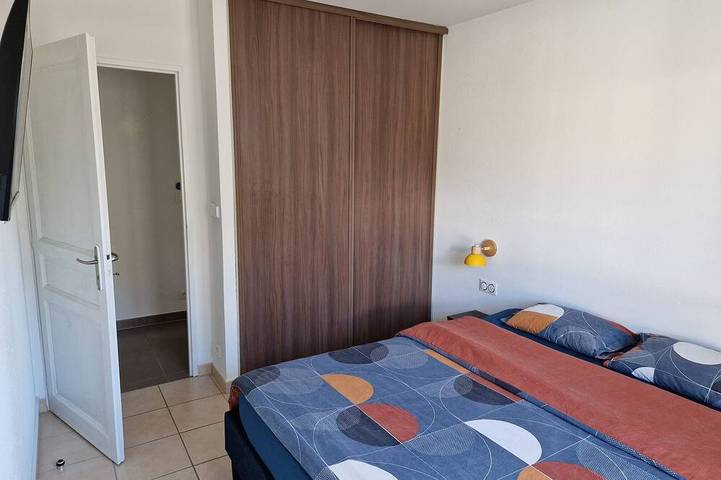 Gîte pour 4 personnes, avec balcon et jardin à Prévessin-Moëns