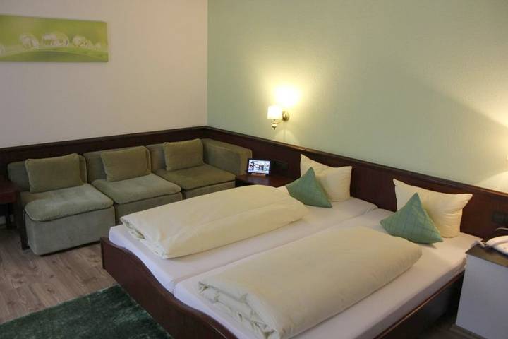Hotel für 2 Personen, mit Terrasse in Weinstadt
