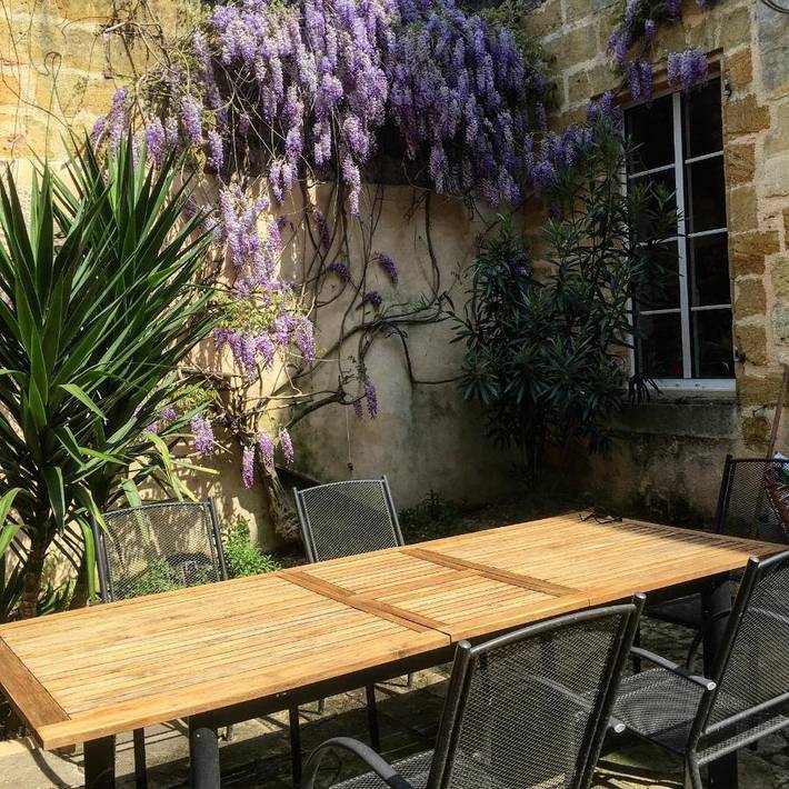 Gîte pour 2 personnes, avec jardin ainsi que vue et piscine à Castillon-la-Bataille - 2