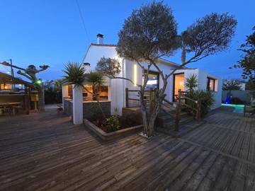 Cottage pour 6 personnes, avec jardin et piscine, animaux acceptés à Saint-Victoret