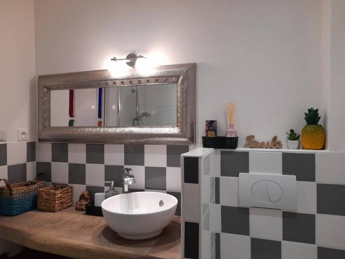 Gîte pour 4 personnes, avec Balcon et Terrasse ainsi que Jardin et Vue à Aguessac