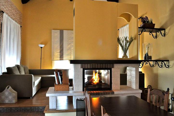 Casa rural para 14 personas, con balcón además de piscina y jardín en La Carlota - 4