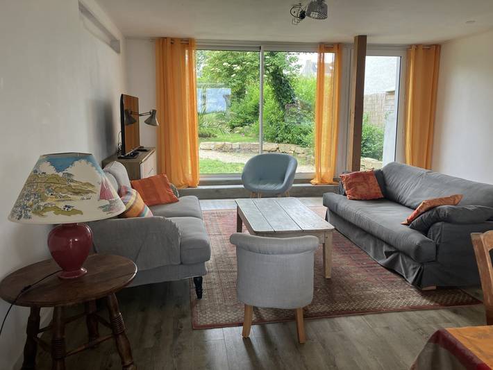 Gîte pour 6 personnes, avec jardin et terrasse à Plougasnou - 4