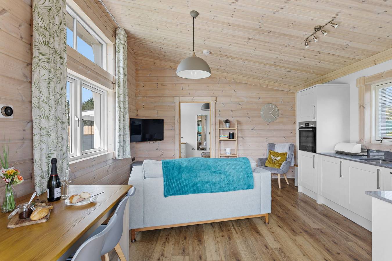 Middle Thorne, Great Field Lodges in Braunton, Devon