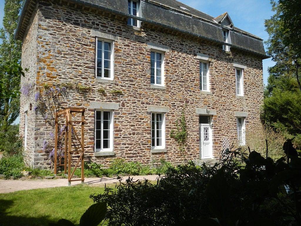 Chambres d'hôtes Le Presbytère de Saint-Malon - Hêtre de Ponthus in Saint-Malon-sur-Mel, Région de Rennes