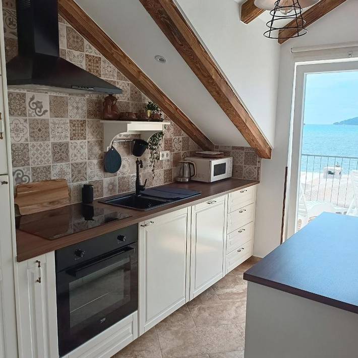 Ferienhaus für 6 Personen, mit Balkon und Terrasse sowie Ausblick in Krapanj
