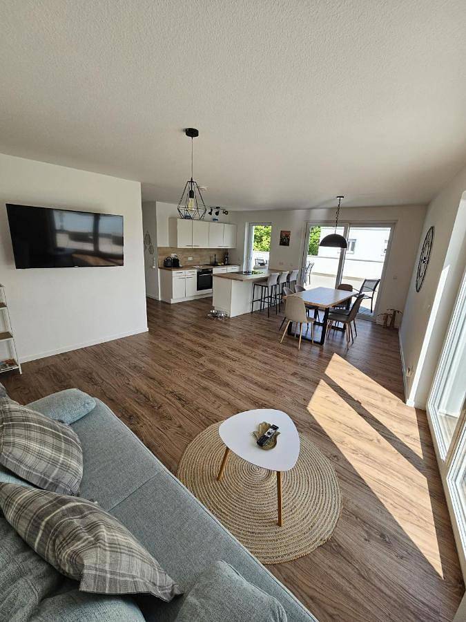 Ferienwohnung für 9 Personen, mit Ausblick und Garten sowie Balkon - 1