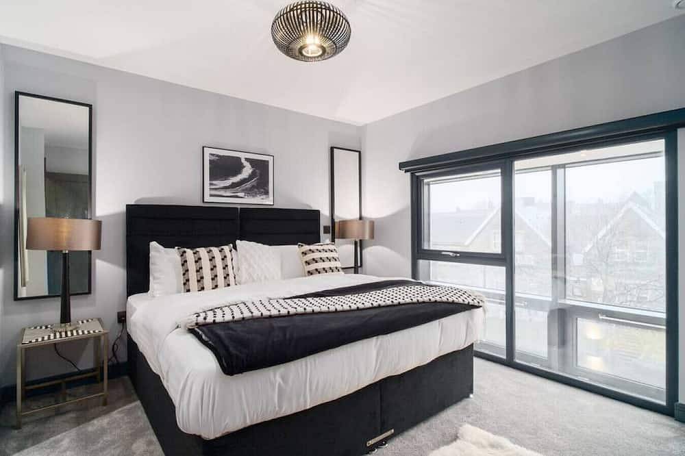 Ganze Wohnung, Luxury 2 Bed Duplex Apt w/Balcony, Gym & Parking in Penarth, Cardiff