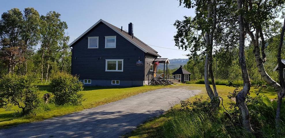 Ferienhaus für 8 Personen, mit Balkon/Terrasse und Garten sowie Sauna und Ausblick in Troms - 2